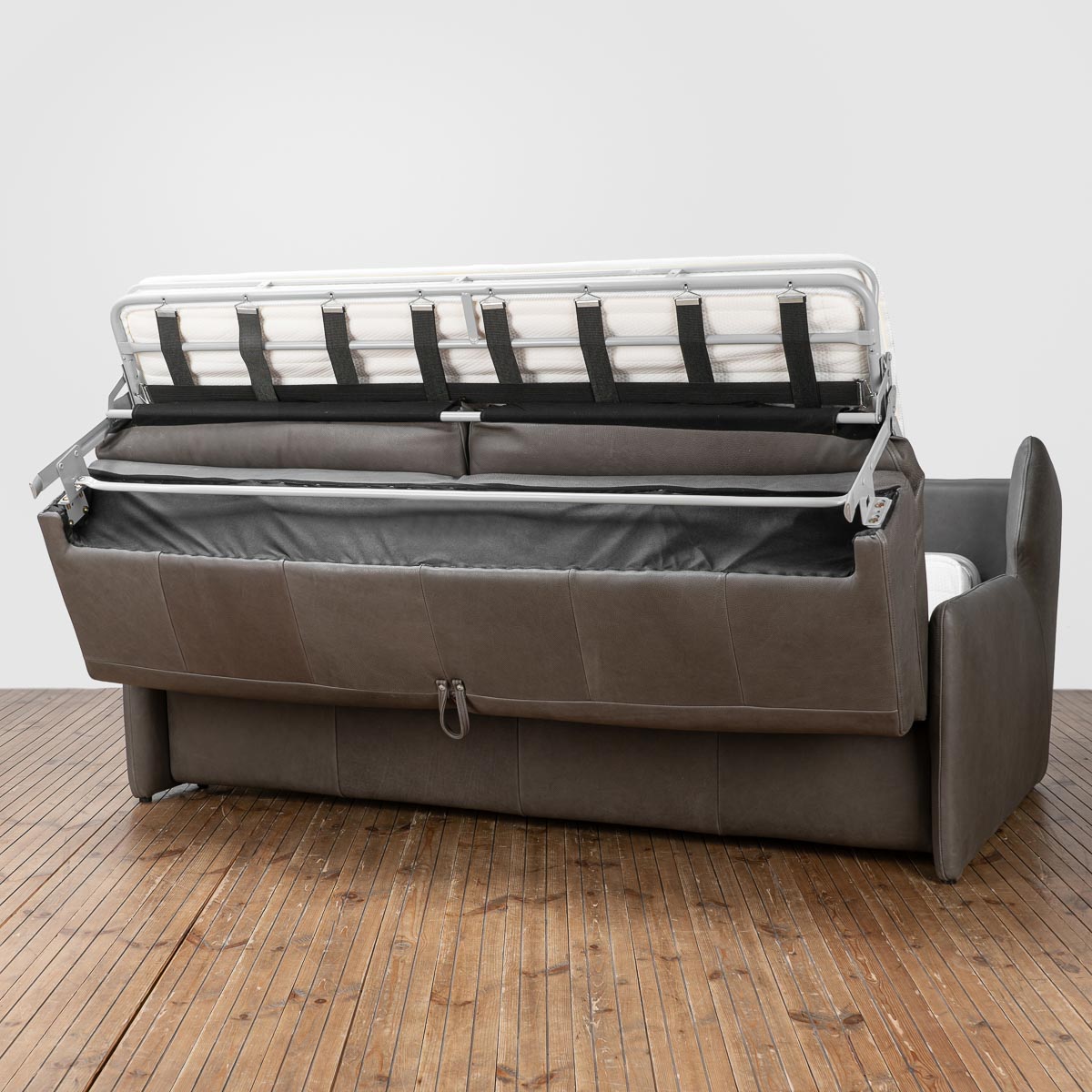 Раскладной трёхместный диван Burton 3 Seater Bed, Halo est. 1976 | Home  Concept