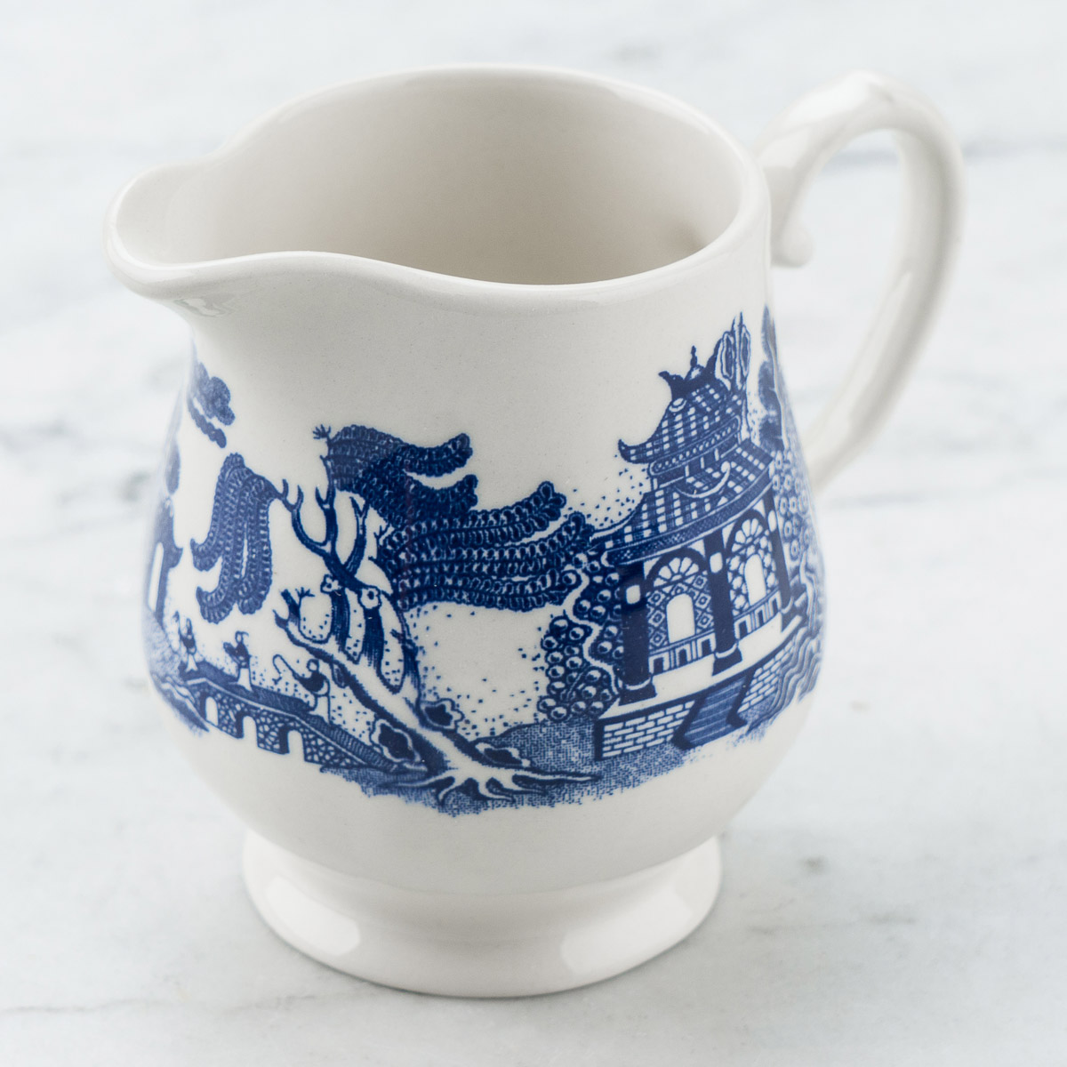 Молочник Blue Willow Milk Jug, Grace by Tudor England | Home Concept