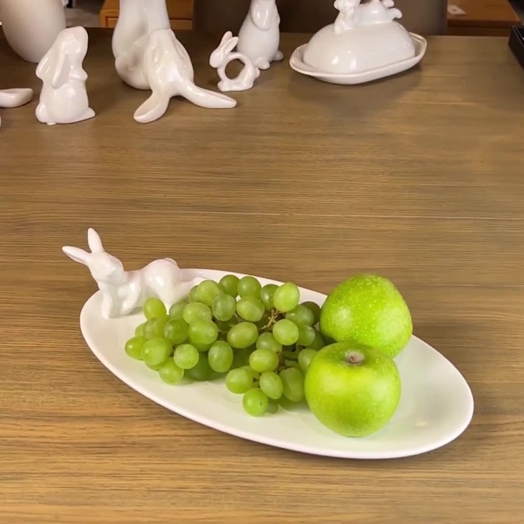 Овальное сервировочное блюдо Кролик Романтик Oval Serving Plate Rabbit Romantic