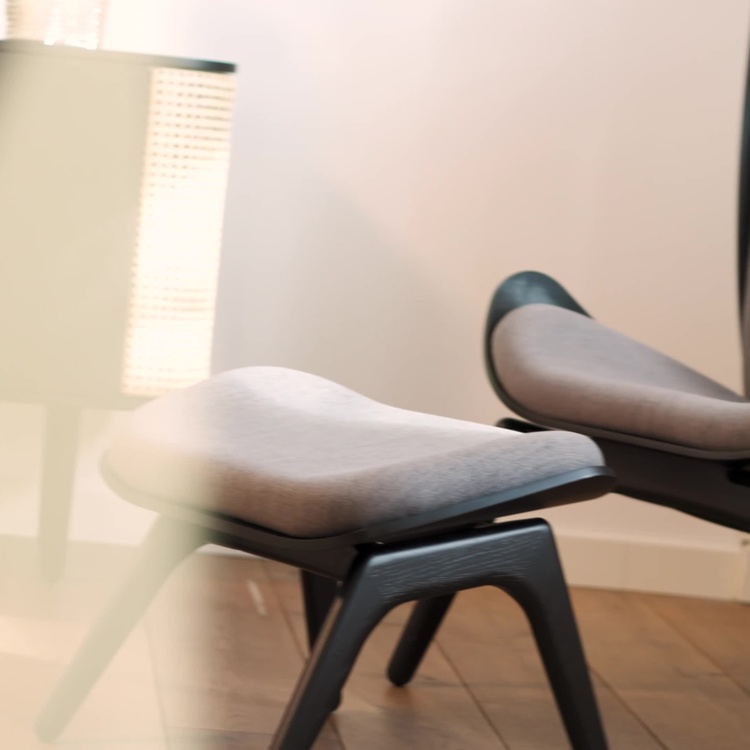 Банкетка Читатель, чёрные ножки The Reader Ottoman, Black Oak