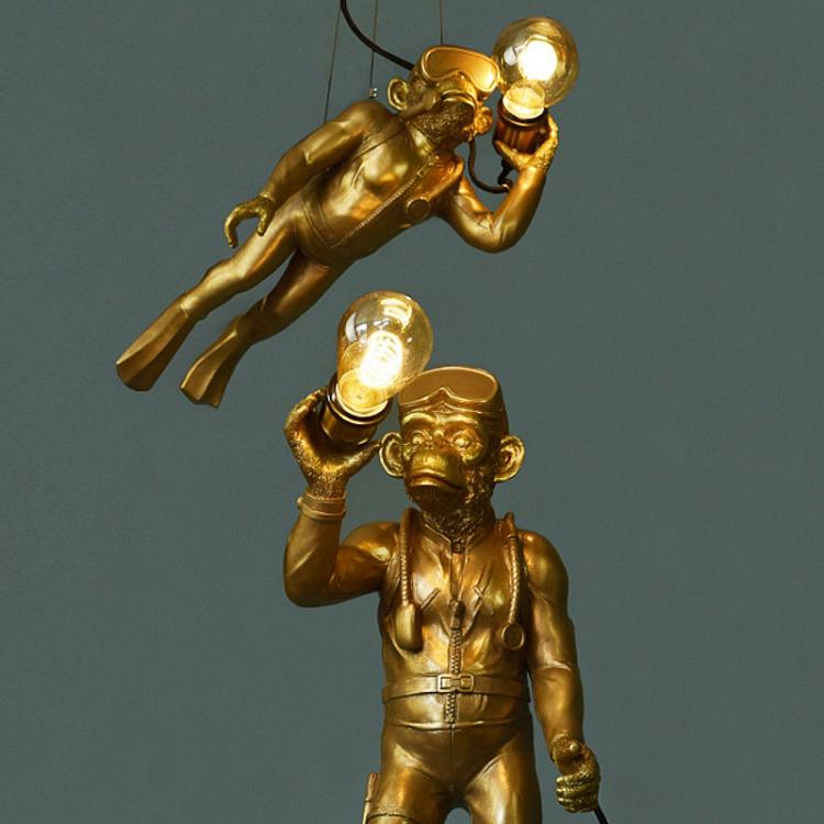 Настольная лампа Дайвер Дэн золотого цвета Table Lamp Golden Diver Dan