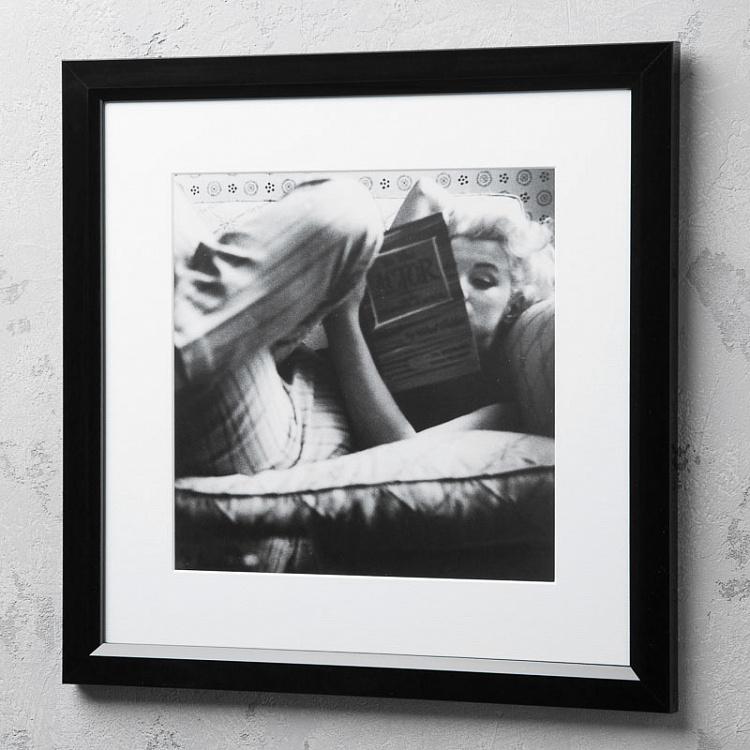 Фото-принт в чёрной раме Мерелин Монро Пауза Marilyn Monroe Relaxing, Studio Frame