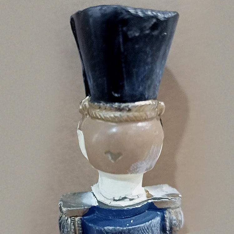 Свеча Солдат в синей форме 2 дисконт Paraffin Candle Soldier In Blue Uniform 2 discount