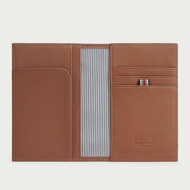 Обложка для паспорта Double Universe Passport Cover - ракурс 2