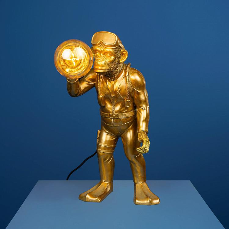 Настольная лампа Дайвер Дэн золотого цвета Table Lamp Golden Diver Dan