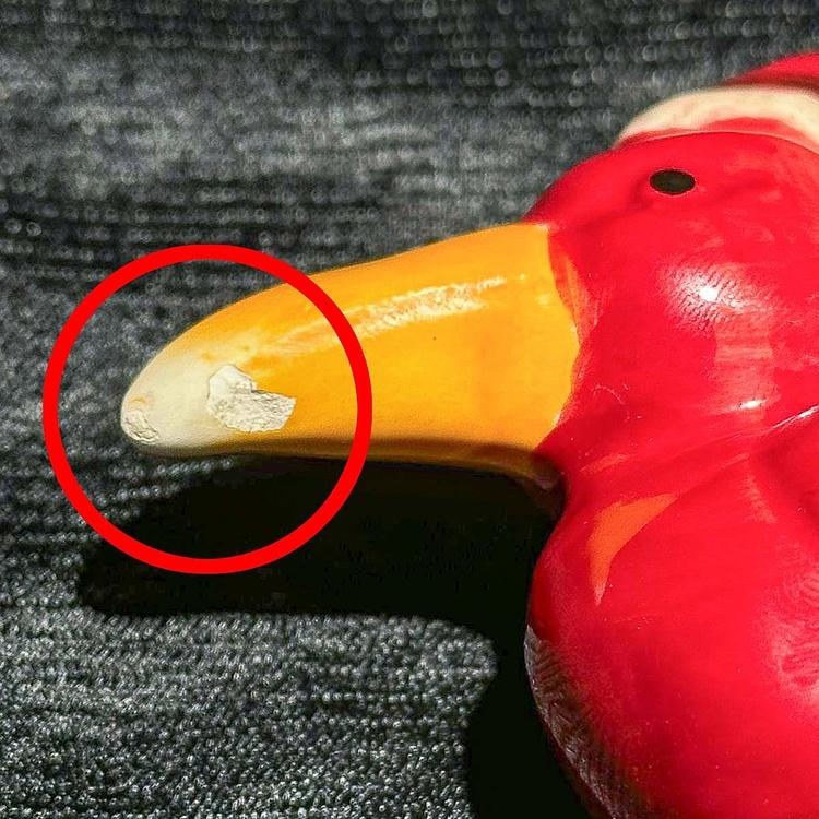 Ёлочная игрушка Красная птица в новогоднем колпачке дисконт Christmas Tree Decoration Bird 8 cm discount