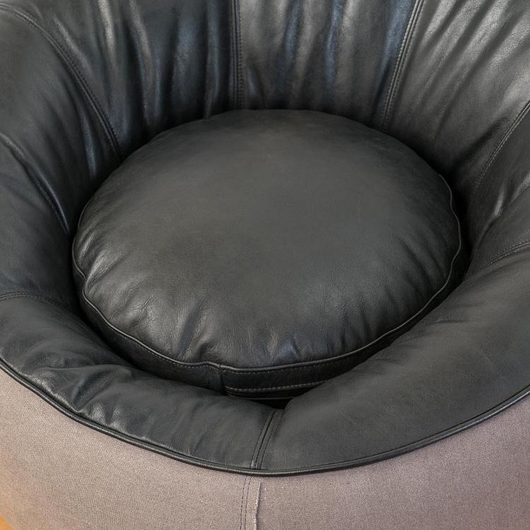 Вращающееся кресло Метц Metz Swivel Chair RM