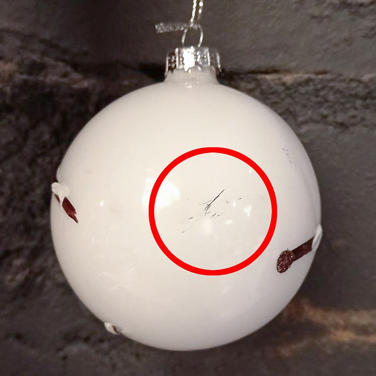 Белый ёлочный шар с коричневыми шишками дисконт Glass 3D Cone Ball 1 White/Brown 8 cm discount