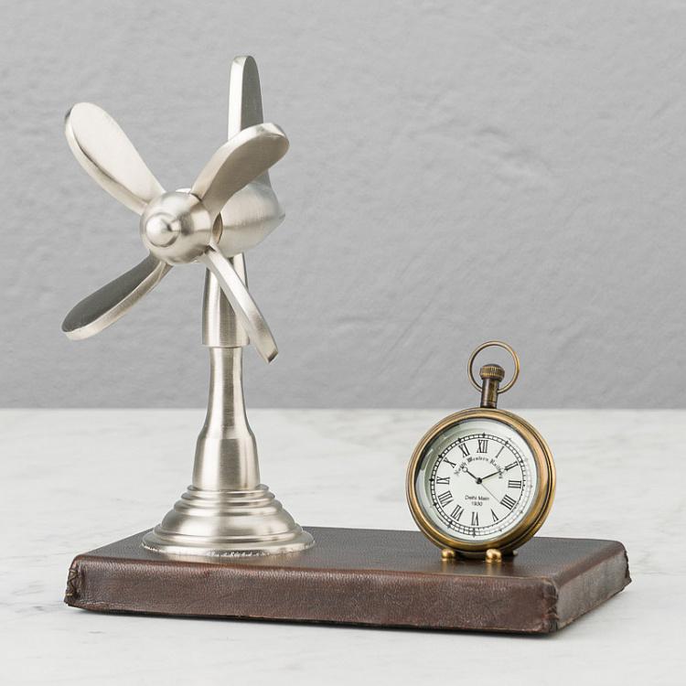 Propeller Desk Clock On Leather Stand