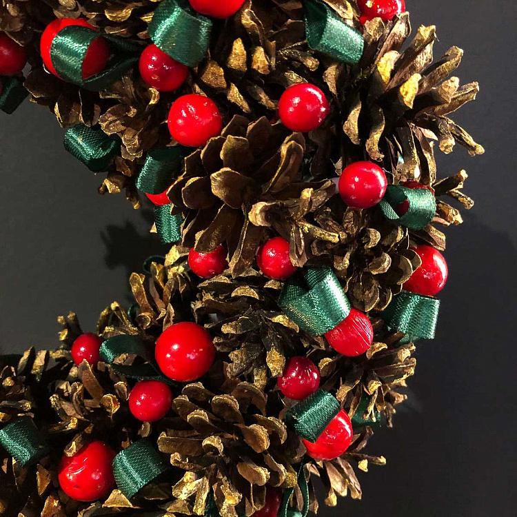 Венок с ягодами и зелёными лентами Wreath With Berries And Ribbons 25 cm