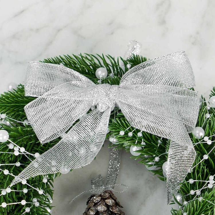 Новогодний венок с белым бантом Wreath With Bow White 20 cm