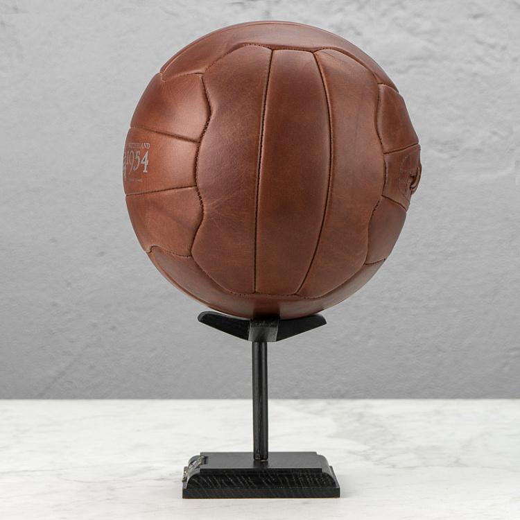 Кожаный мяч 1954 на деревянной подставке Match Ball 1954 With Stand