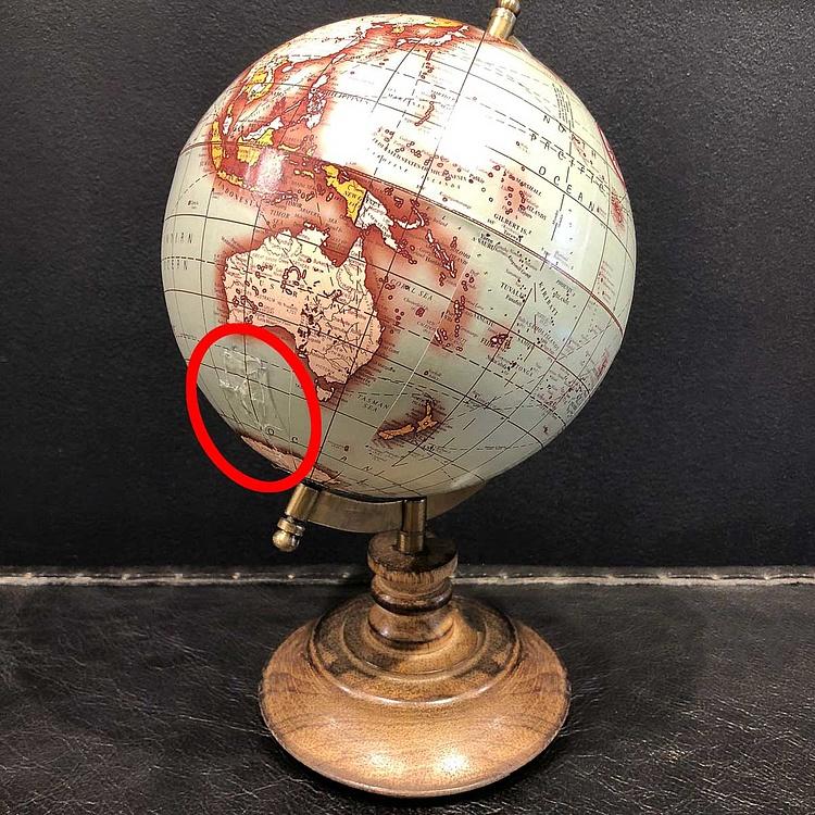 Винтажный зелёный глобус на деревянном основании дисконт2 Vintage Globe Green Gold On Natural Base discount2