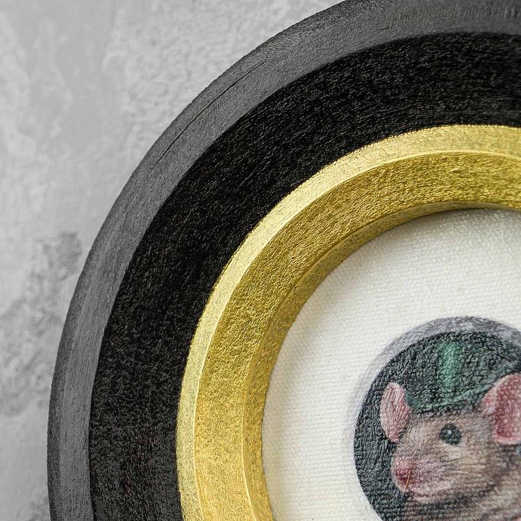 Картина в круглой раме Мышка в зелёном цилиндре Green Hat Mouse Painting In Round Frame