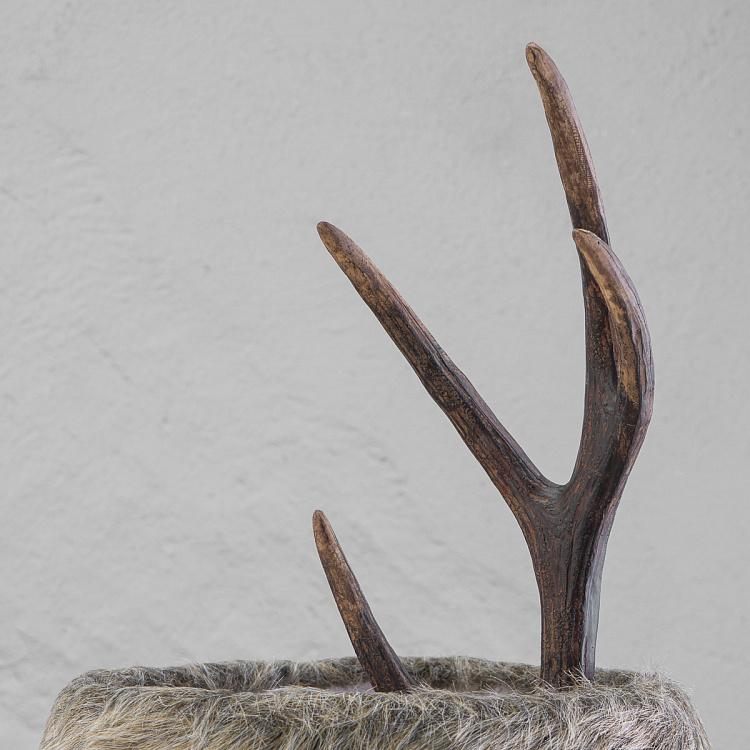 Настольная лампа с оленьими рогами и меховым абажуром Deer Antlers Table Lamp With Fur Shade