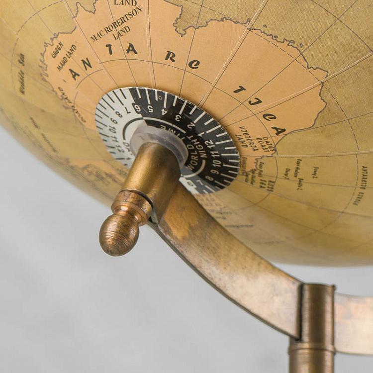 Винтажный глобус на штативе Vintage Globe On Tripod Stand