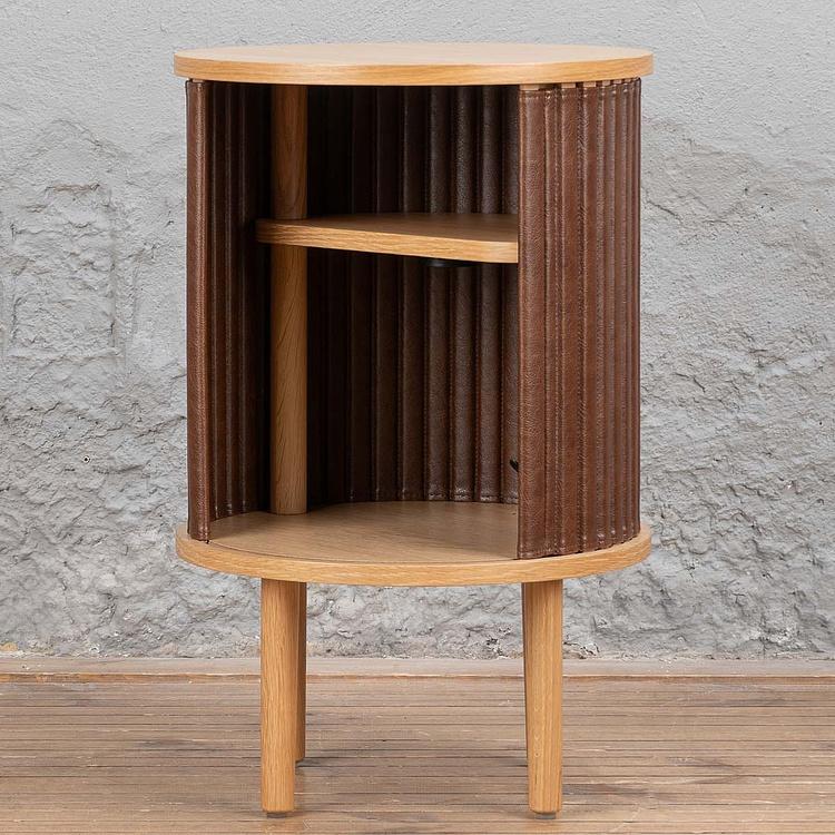 Прикроватный столик Audacious Side Table Without USB, Oak экокожа Hazelnut Faux Leather - ракурс 3