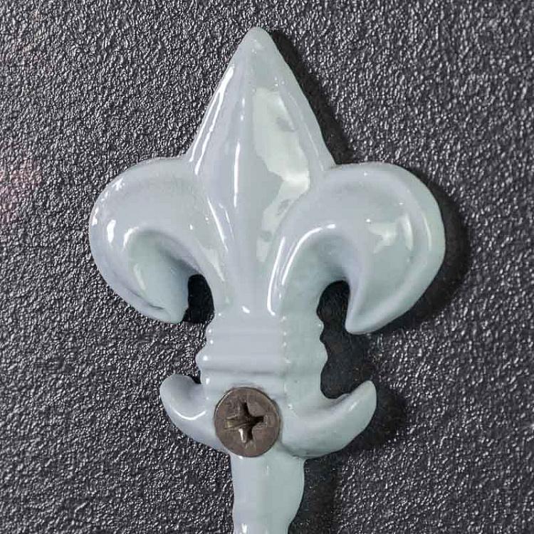 Железный крючок Королевская лилия цвета лаванды, XS Mini Hook Fleur De Lis, Iron Lavender