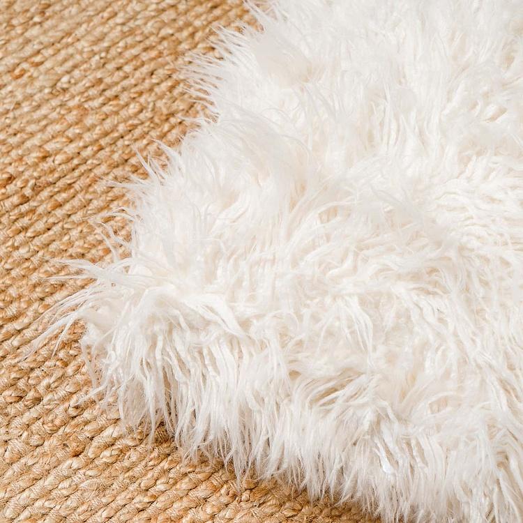 Декоративная подушка Alaska Square Cushion Medium искусственный мех Mongolia Cream - ракурс 5