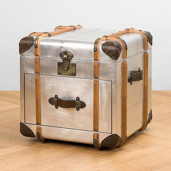 Тумба-сундук Jakarta Trunk Side Table RM алюминий Jet Silver