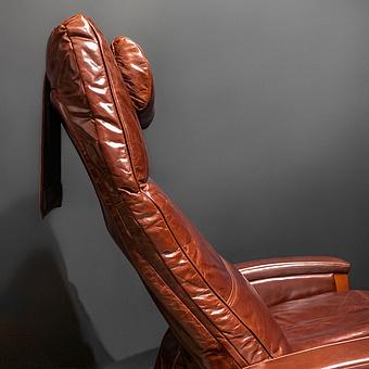 Массажное кресло Cosmic Odyssey Massage Chair натуральная кожа Brown Ogawa