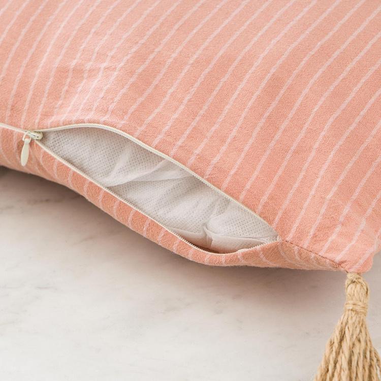 Декоративная розовая подушка с джутовыми кисточками Cushion With Jute Light Pink