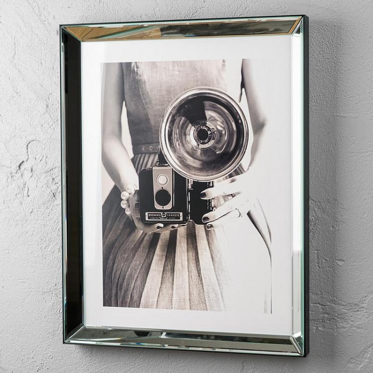 Фото-принт в зеркальной раме Девушка с камерой Camera Girl Fashion, Manhattan Frame
