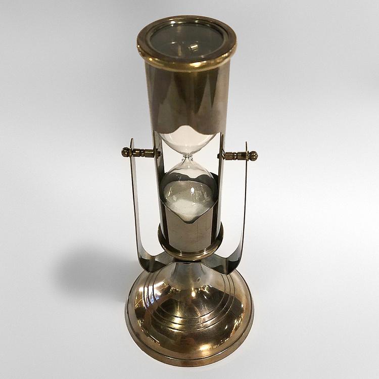 Песочные часы с Компасом на подставке дисконт2 Sand Timer And Compass Brass Patina discount2