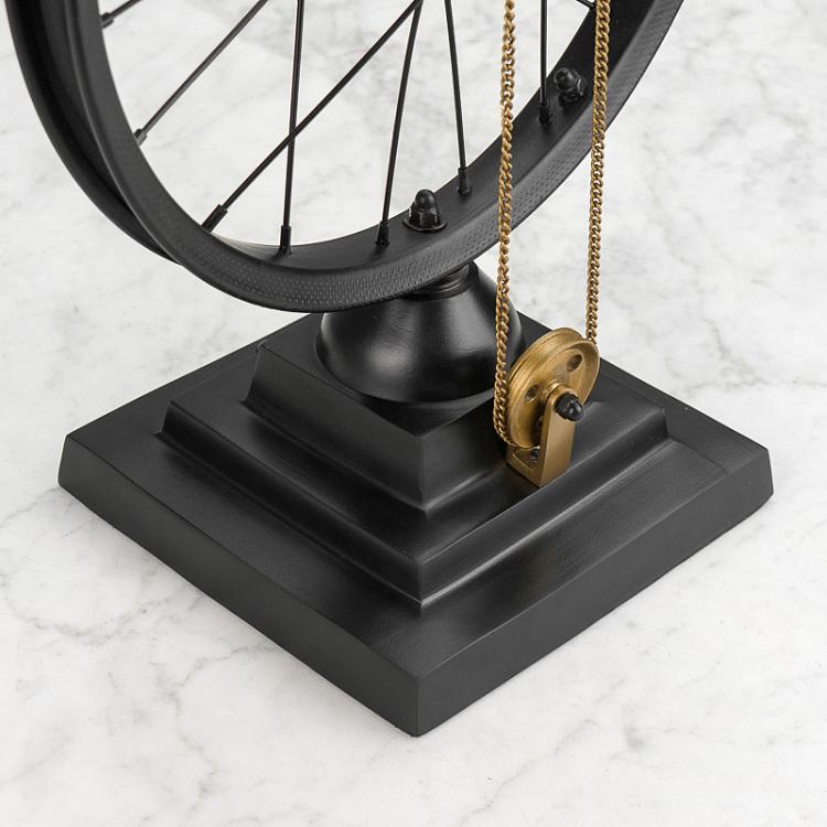 Настольная лампа с латунным абажуром Велосипед Velocipede Desk Lamp With Brass Shade