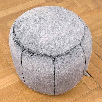 Пуфик Alaska Round Pouf Small искусственный мех Grizzly Grey - ракурс 3