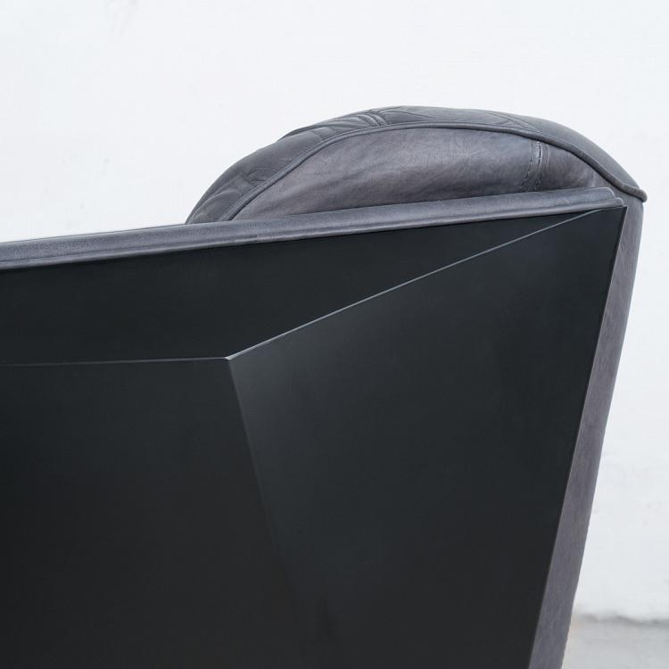 Кресло Титан, матовая черная сталь Titan Armchair, Matt Black Steel