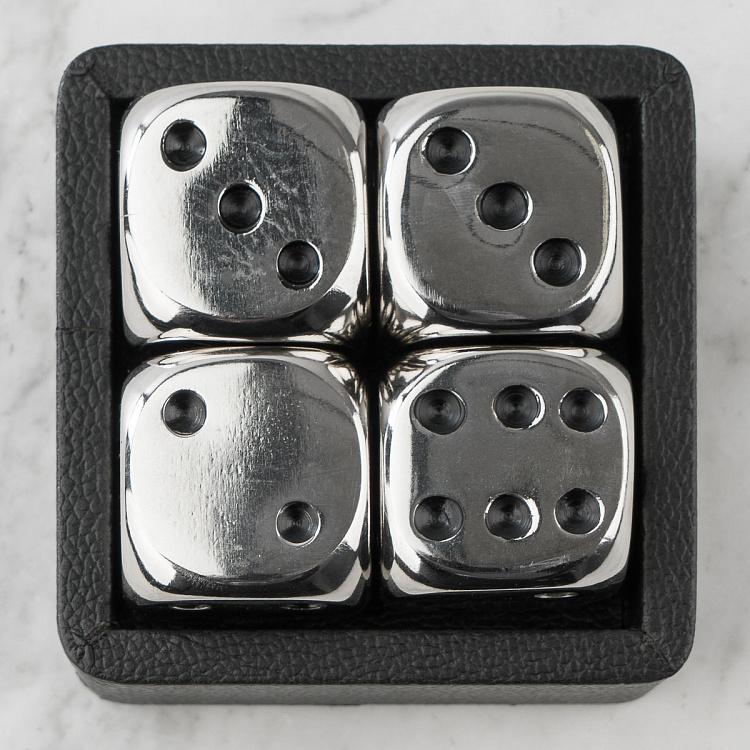 Четыре алюминиевые игральные кости в коробке Aluminium Dices On Wooden Base
