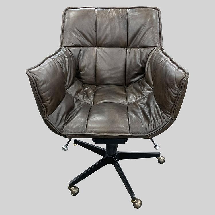 Кресло Center Swivel Armchair On Wheels RM натуральная кожа Antique Master - ракурс 4