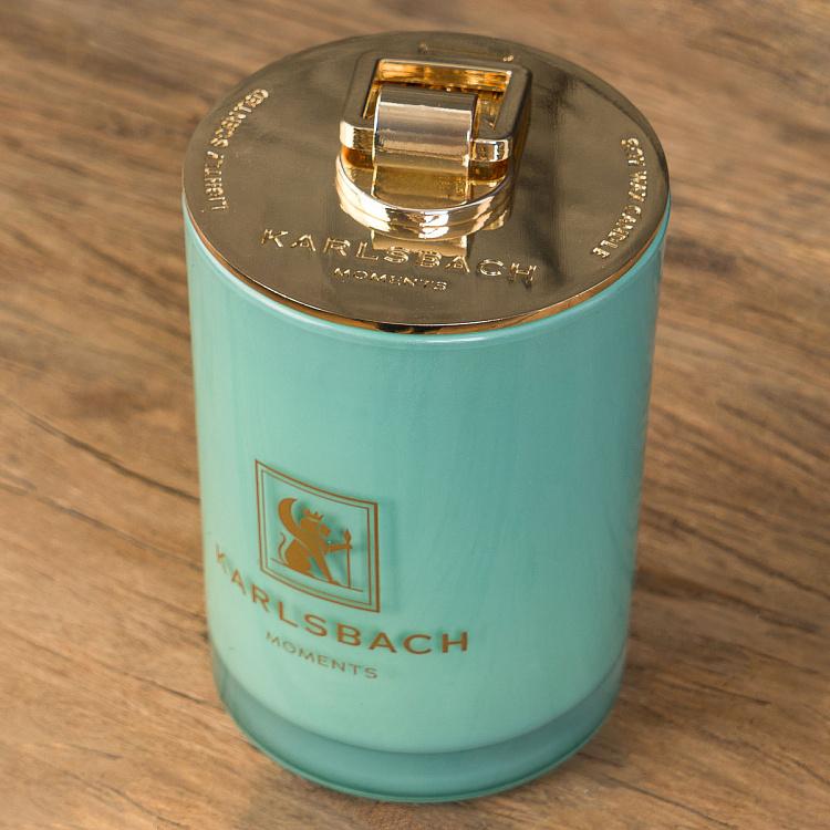 Арома-свеча в мятно-голубом стакане с золотой крышкой Огурец Aroma Candle In Mint Blue Glass With Gold Lid Cucumber