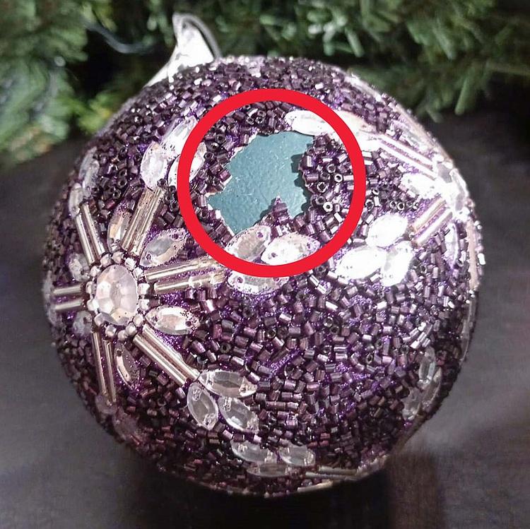 Фиолетовый ёлочный шар со снежинкой дисконт Snowflake Ball Purple 9 cm discount