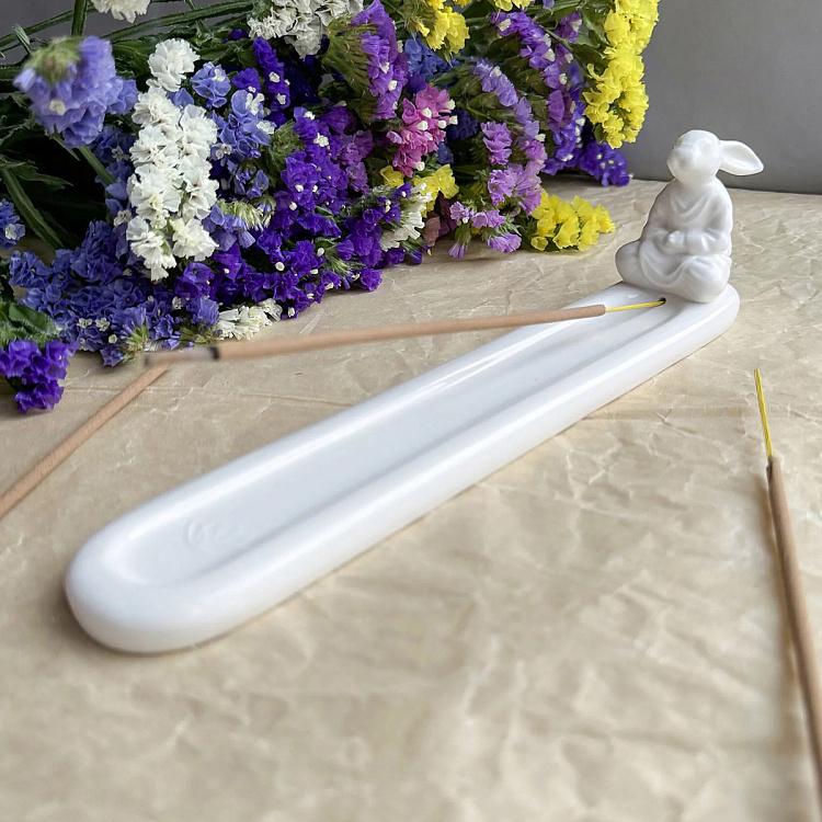 Белая подставка для благовоний Медитирующий кролик Meditating Rabbit Incense Stand White