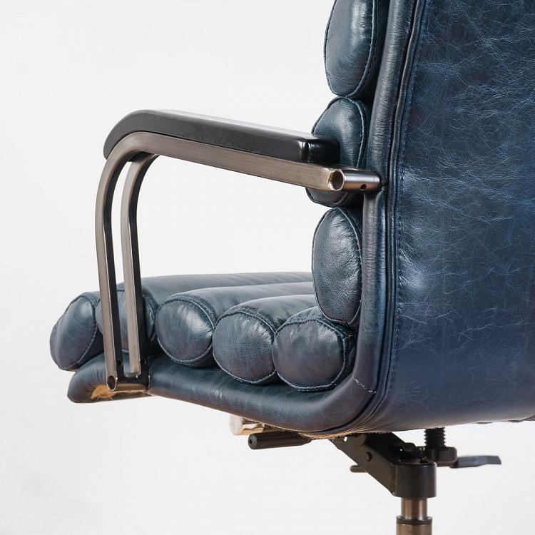 Рабочее кресло Турин, чёрные подлокотники Ufficio Torino Armchair, Black Wood D