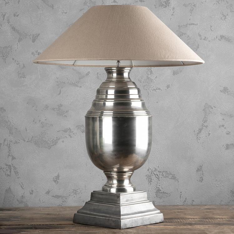 Настольная лампа с бежевым льняным абажуром Кубок XL Table Lamp Trophy Tarnished Silver XL With Shade Hemp Sand Coolie