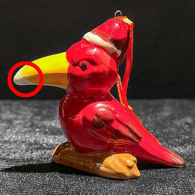 Ёлочная игрушка Красная птица в новогоднем колпачке дисконт Christmas Tree Decoration Bird 8 cm discount