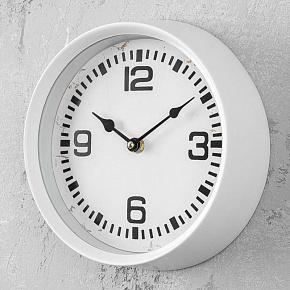 Horloge Ronde Murale Metal Blanc Fond Blanc