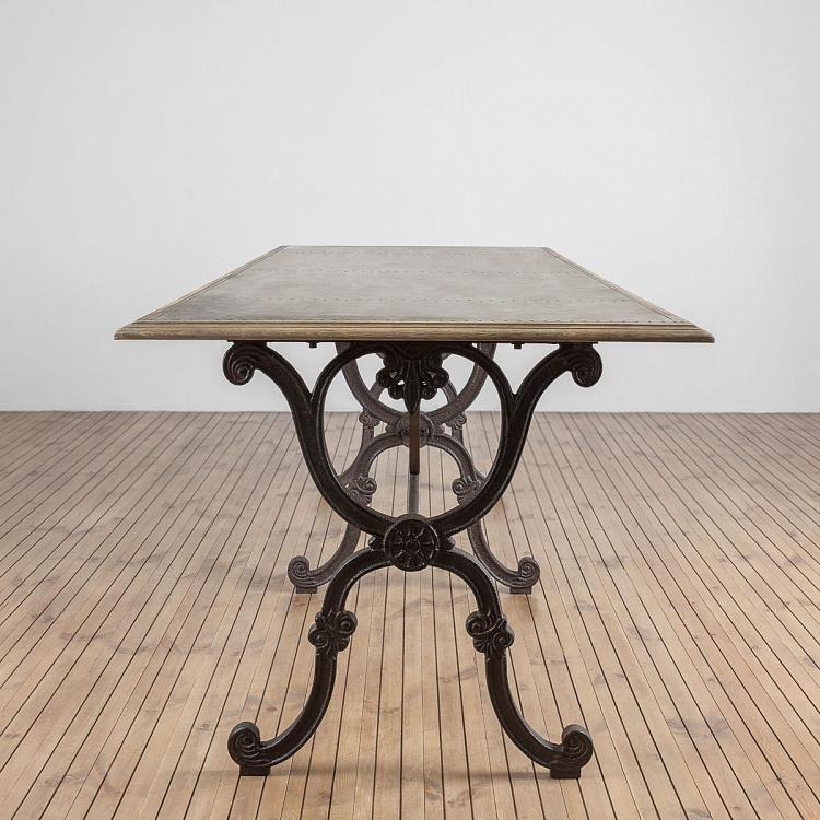 Обеденный стол, три железные ножки Cast Iron Table With 3 Legs