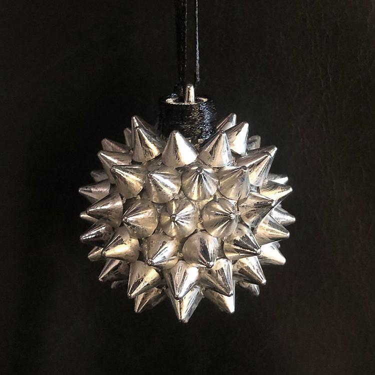 Ёлочная игрушка Серебряный шипованный шар, XS Spiked Ball Silver 4,5 cm