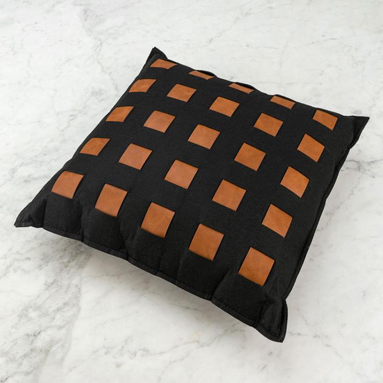 Квадратная подушка из фетра и искусственной кожи Black Felt And Faux Leather Cushion