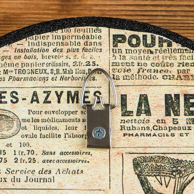 Картина в круглой раме Мышка с зелёным бантом Green Bow Mouse Painting In Round Frame