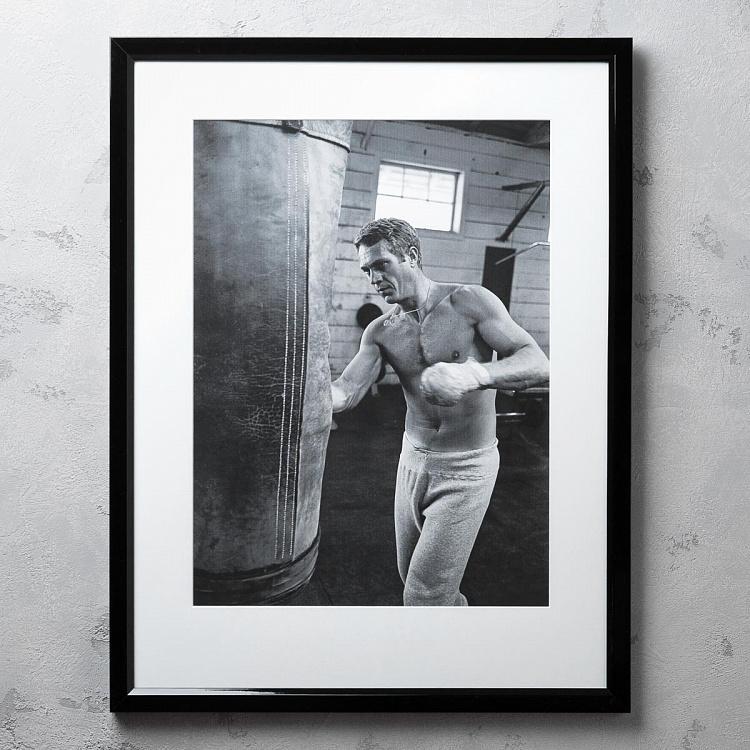 Фото-принт в чёрной раме Боксирующий Стив Макуин Steve McQueen Boxing, Studio Frame