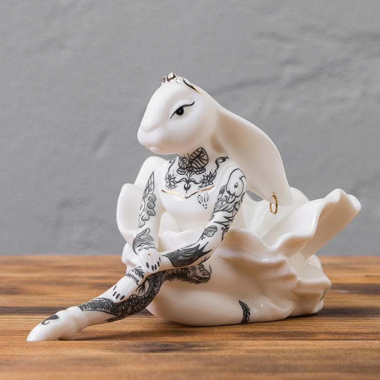 Подсвечник Крольчиха-балерина с росписью Традишнл тату Ballet Rabbit Painted Candlestick Traditional