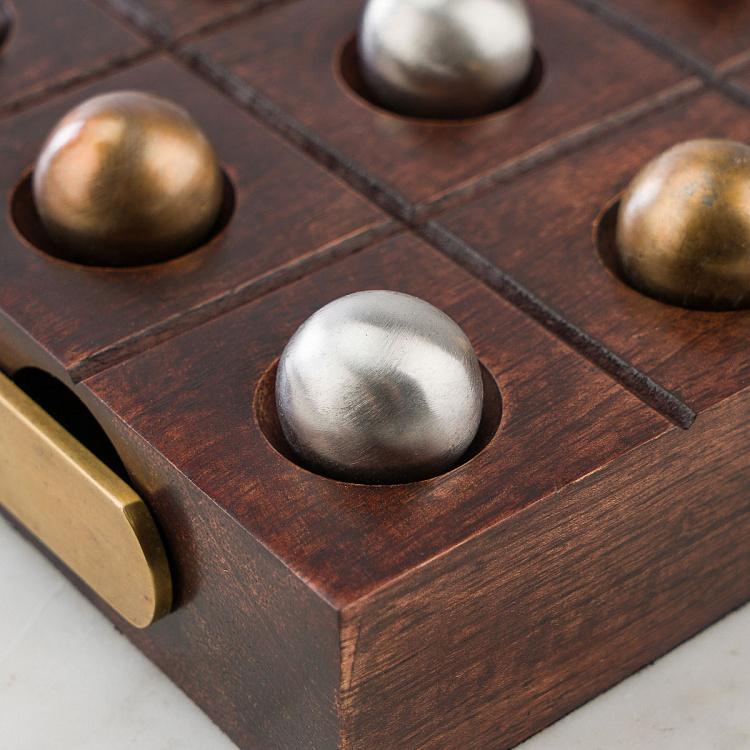 Настольная игра крестики-нолики с деревянной подставкой и металлическими шарами Tic Tac Toe Game With Marbles