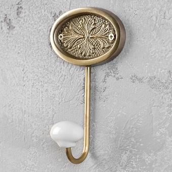 Oval Flowery Hook With Ceramic Ball