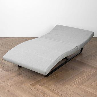 Садовый шезлонг-лежак Wave Lounger, Black акриловая ткань Lead Chine - ракурс 6
