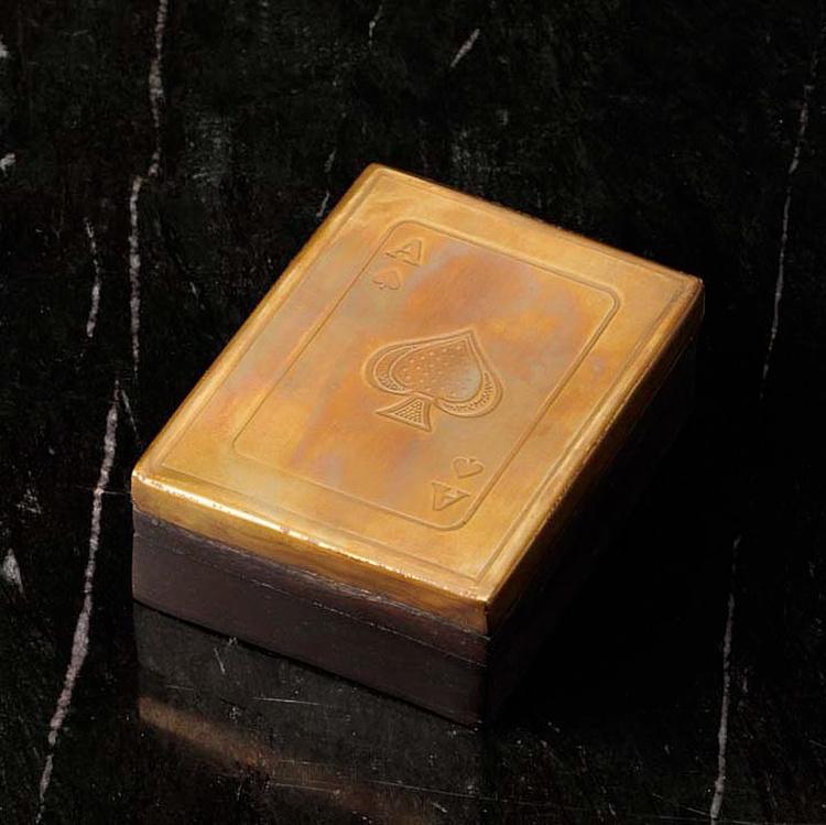 Колода игральных карт в шкатулке с гравировкой на крышке Deck Of Cards In Box Engraved Lid